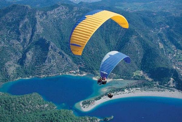 Paragliding adventure tourism in kashmir