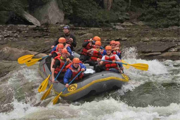 Rafting adventure in kashmir